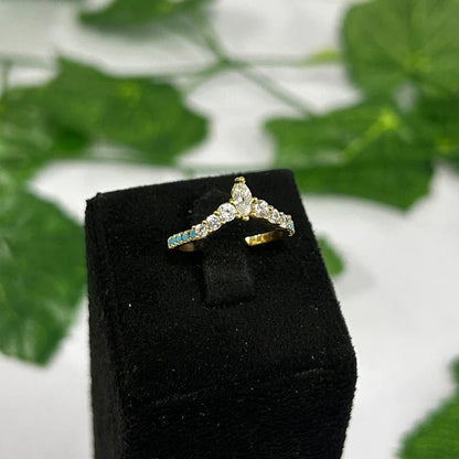 Ring aus 10 kt Gelbgold mit Marquise-Diamant und Türkis