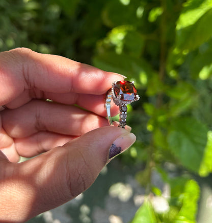 Kissenförmiger Ring mit natürlichem Champagner-Diamant