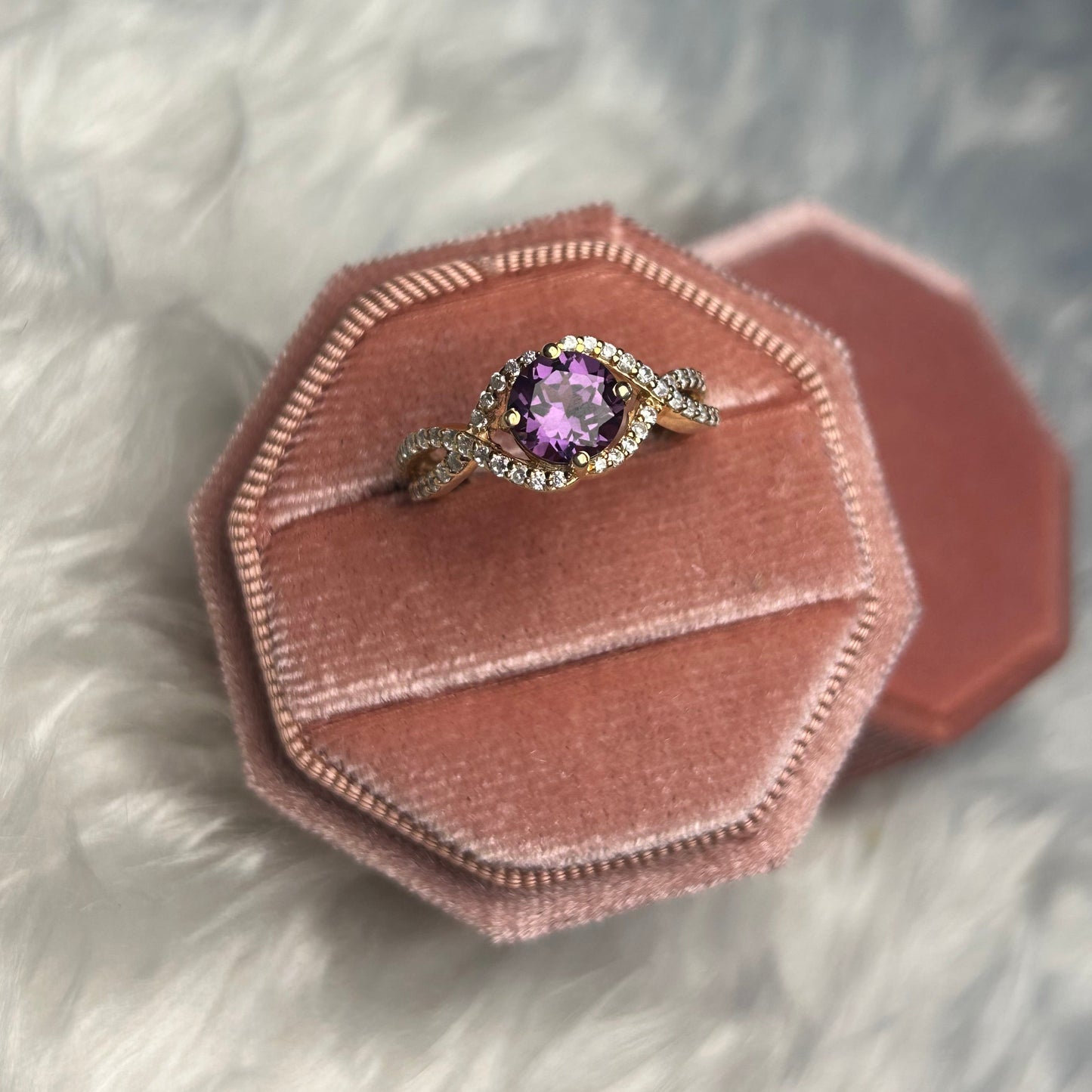 Amethyst-Ehering mit Verlobungsring