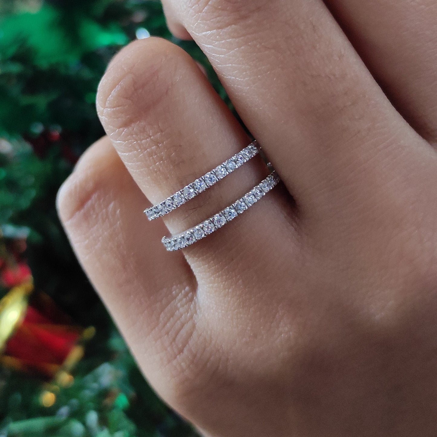 Ringveredler mit rundem Diamantschliff