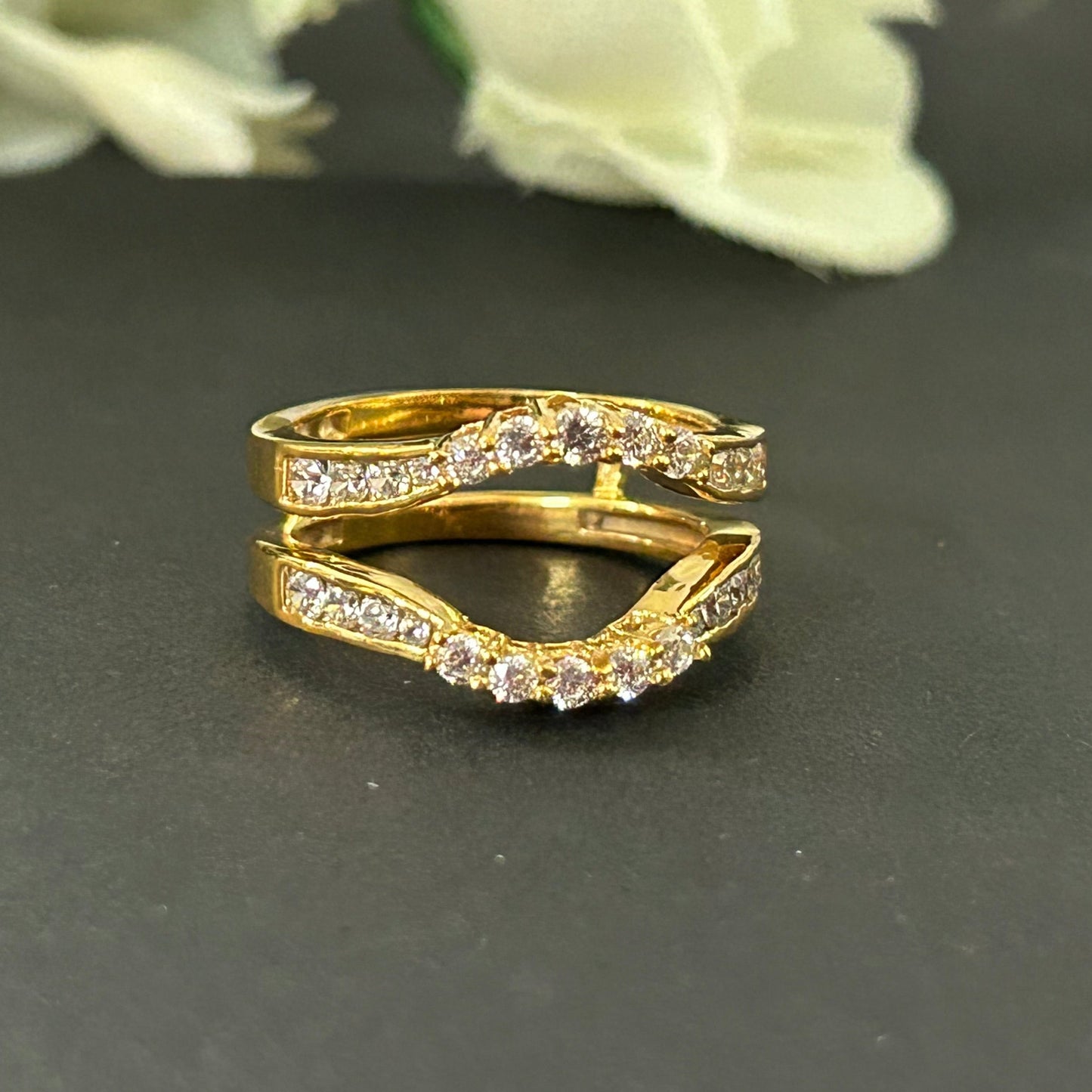 Anillo de bodas de diamantes ovalados