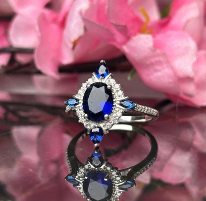 Antiker Blauer Saphir Halo Diamant Ring- Vintage Ehering- Romantischer Ring für Frauen