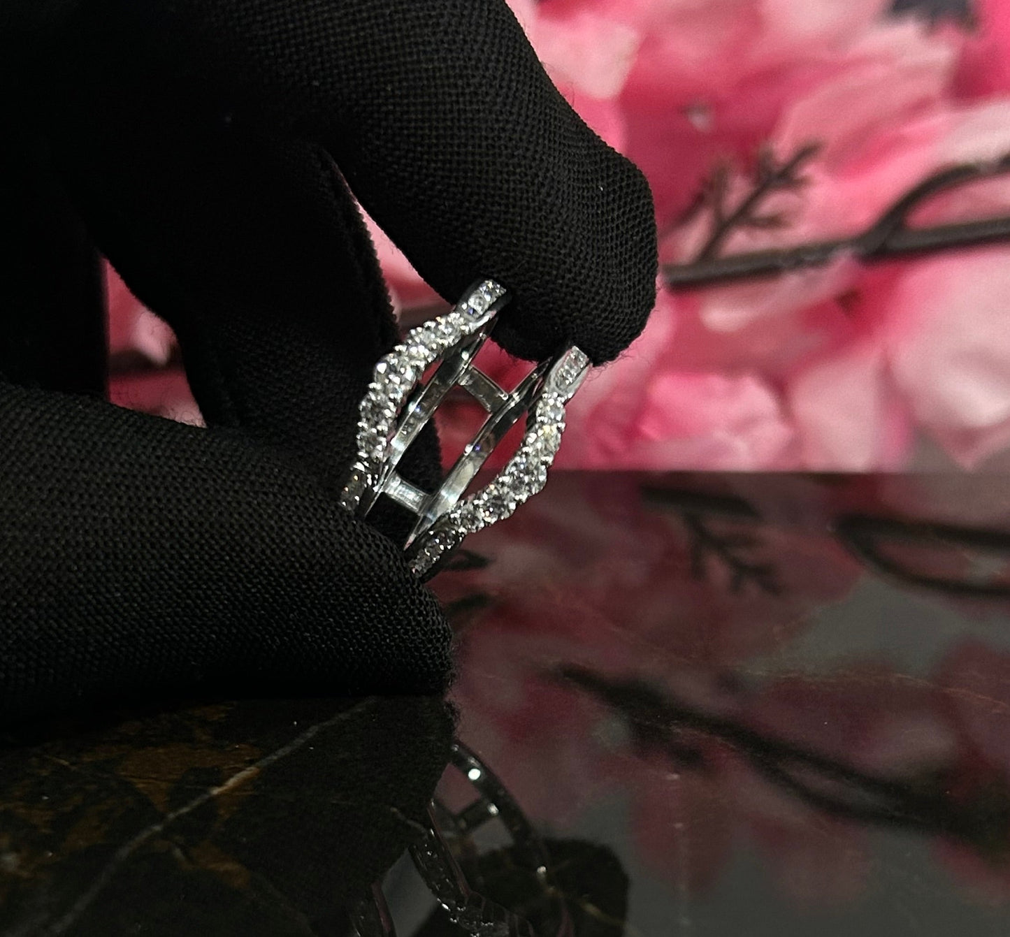 Envoltura potenciadora de anillo de bodas de diamantes 