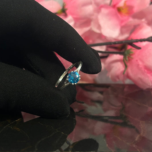 Round Cut London Blue Topaz Soiltaire Engagement Ring- Promise Ring- 925 Sterling Silver